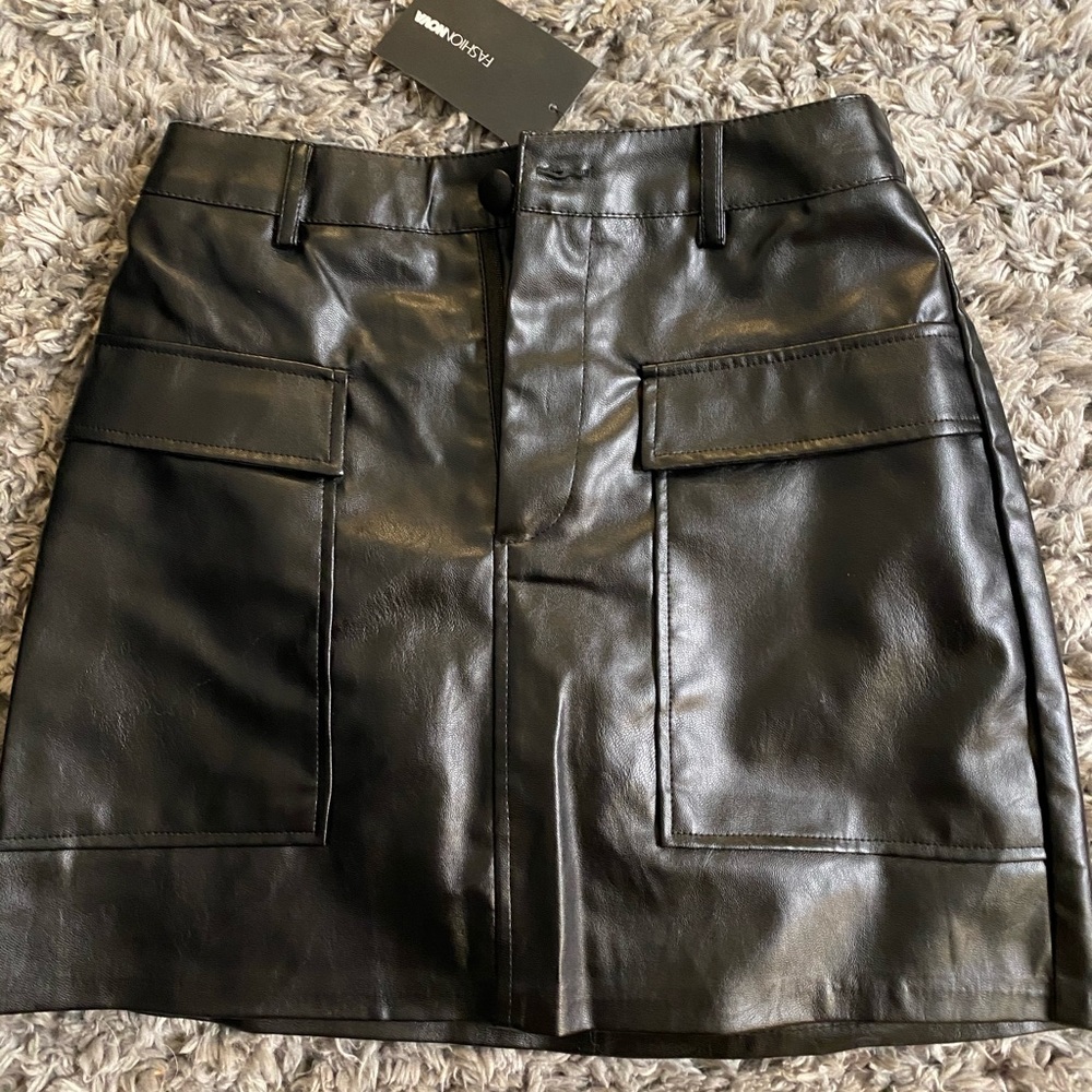 Fashion nova skirt